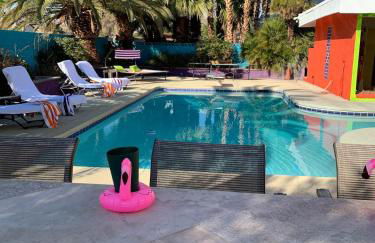 Alicia Alibi vintage Vegas pool house - Foto 67