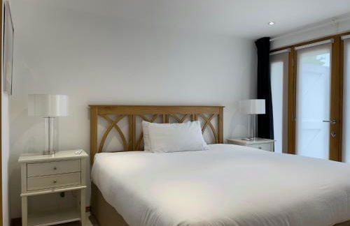 Whitley Old Garage - Photo 17