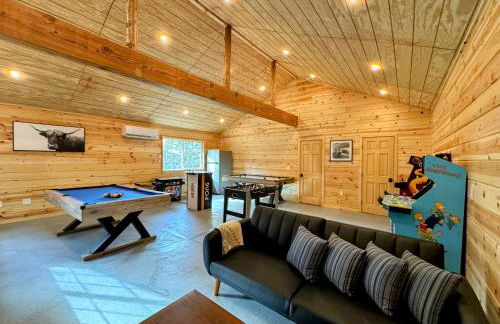 Log Cabin w/ pool, spa, game room, sleeps 20 - Foto 12