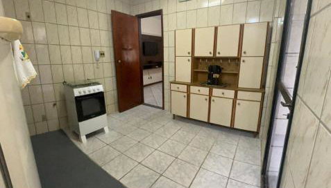 PRAIA DO MORRO GUARAPARI - 2 QUARTOS - 3 min a pé da orla - Garagem coberta e livre - WI FI - Area privativa - Foto 4