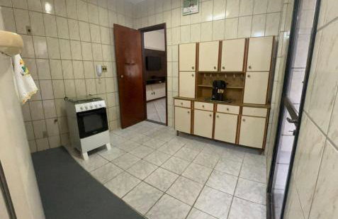 PRAIA DO MORRO - 2 QUARTOS - Apartamento 3 min do mar á pé - Garagem coberta e livre - WI FI - Foto 4