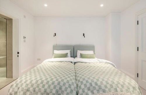 3 Bedroom, 3 bathroom large flat with sea views! - Foto 39