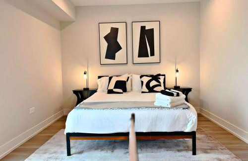 Modern 4BR Townhouse with Parking & Lake Views - WVille rep 4 - Foto 40