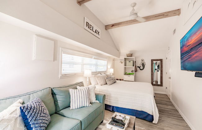 Siesta Key Island Rentals - Photo 13