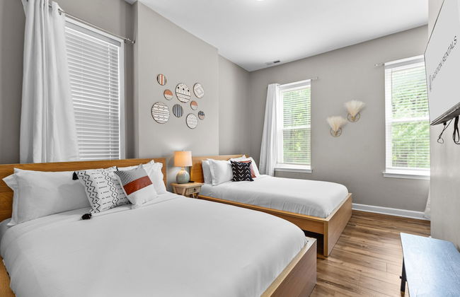 Mysteries on Lemp | JZ Vacation Rentals - Photo 9