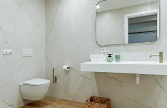 Estilo y comodidad a un paso del centro y la playa - Foto 9