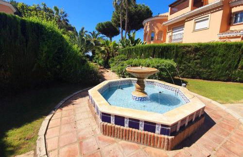 Large Ground Floor Apartment with Private Garden and Beach Access - Photo 53