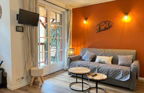 T3 rénové avec balcon, vue montagne et Parking. - Photo 12