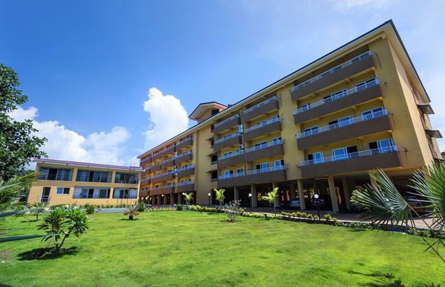 Alaya Stays Veera Marina 1BHK with Pool - Foto 59