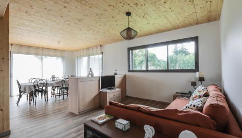 Cozy House Close to Les Salines Royales with Parking and WiFi - Foto 3