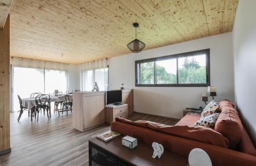 Cozy House Close to Les Salines Royales with Parking and WiFi - Foto 3