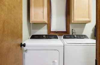 Majestic Escapes Hot Tub Firepit Deck Large Yard - Foto 27