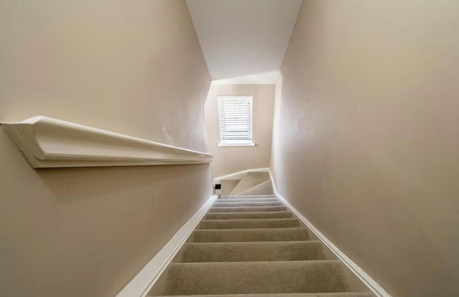 Charming 3 Bed Home in Stepps, Glasgow - Garden & Patio - Photo 50