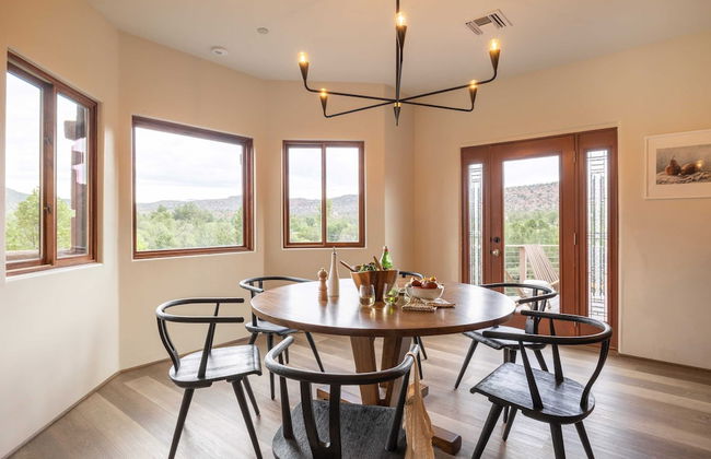 Pyramid by Avantstay Luxe Sedona Mansion w/ Views, 7mins to Downtown - Photo 14