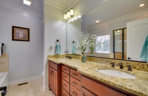 High Point Vacation Rental with Private Deck! - Photo 17