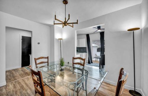 Modern Stylish Urban Haven 4 Bedroom 2 Bath - Dog Friendly - Foto 37