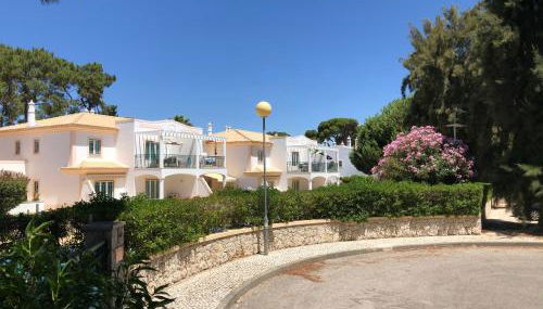 Algarve Albufeira, quiet apart with pool at 10 mn walk from Praia da Falesia - Foto 4, Garden view