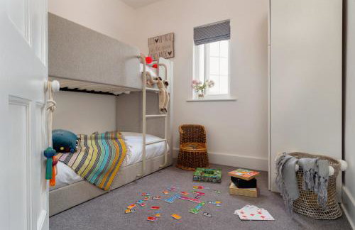 Littlefields - With hot tub, garden, private parking and short walk to beach - Foto 20