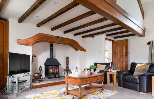 PLAS IWRWG GRANARY - Stunning Barn Conversion based in North Wales - Photo 1