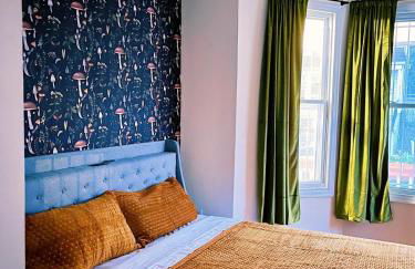 3 bdrm stay! Trippy King Suite by Dwtwn Nwk - Foto 15