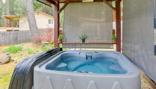 1 Mi to Lake: Hot Tub Haven in Pollock Pines! - Foto 3