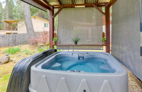 1 Mi to Lake: Hot Tub Haven in Pollock Pines! - Foto 3