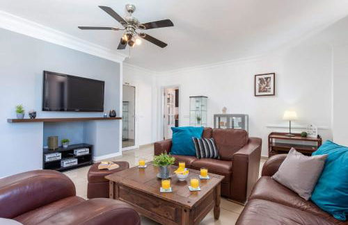 Villa Naranja with private heated pool, sea views, air conditioning, terrace, ITV and BBC channels, Wifi - Foto 7