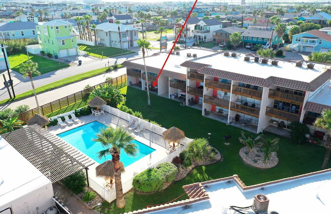 Beach Boardwalk Access Pool + Remodeled Interior Tropical Haven by Avantstay - Photo 75