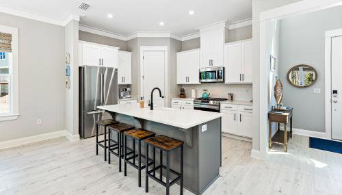 Whiskey Sands - Luxury by Gulf State Park, Great Views, Walk to Beach and Restaurants, Beautiful Pool, Fenced Yard! - Foto 4, stove, dishwasher