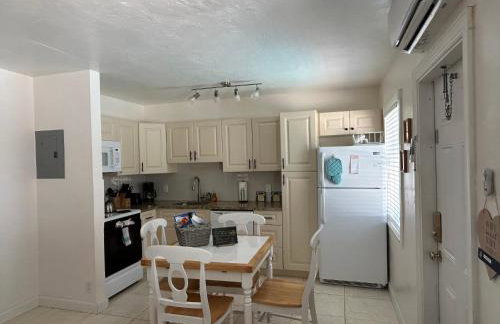 Bahama Beach Club Pompano - Fort Lauderdale - Charming and Cozy Studios & Apartments close to Beach with heated Pool - Photo 123