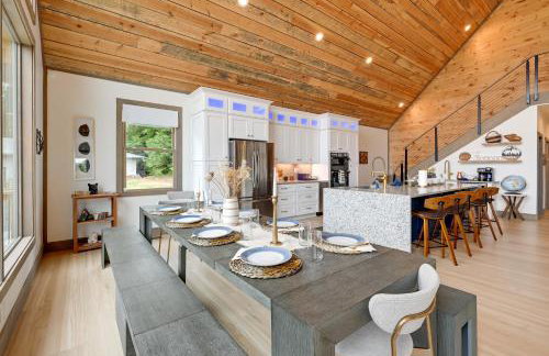 Blue Ridge Mountain-View Cabin with Hot Tub and Deck! - Foto 8