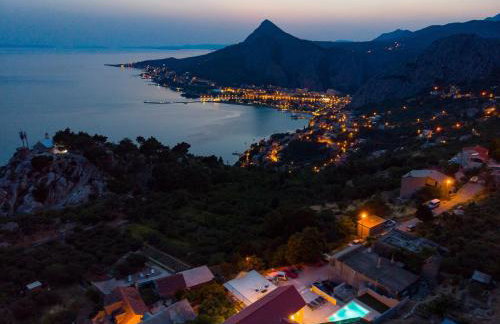 Villa KING with private pool with hydromassage, 4 bedrooms, 3km from sea and town Omiš - Foto 32