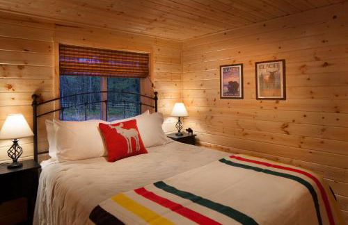 Reclusive Moose Cabins - Photo 7