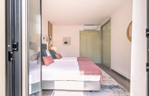 Fort Bay Suite Apartments - Photo 4