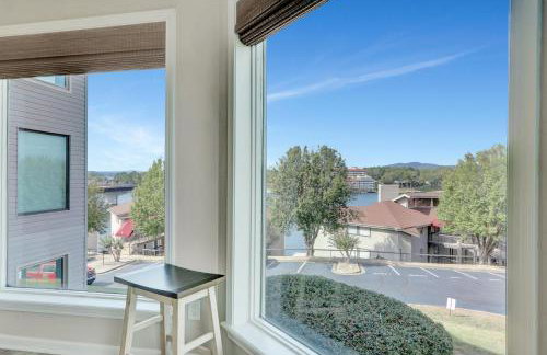 Pool and Dock Access Lakefront Hot Springs Condo! - Foto 14