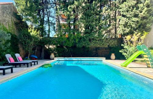 Bourgeois House - 16 personnes, Piscine, 6 chambres, 8 lits, 4 SDB, Centre-ville, CLIM - Foto 20