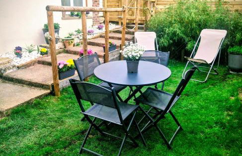 La Petite Maison de Vernon-Giverny, gîte cosy avec jardin à 7 min de Giverny, Wifi, parking gratuit, calme - Foto 18