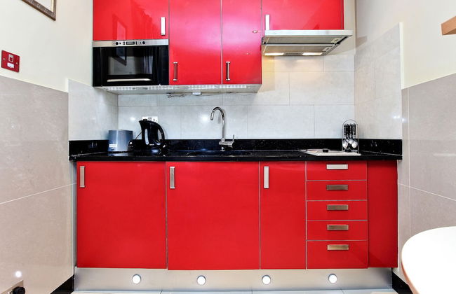 Baker Street Suites - Photo 57