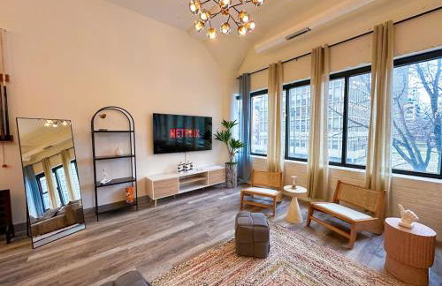 Luxury 6BR Suite with Pool Table Sleeps 12 Perfect for Group Stay Near McCormick Place, Grant Park and Soldier Field - Foto 8