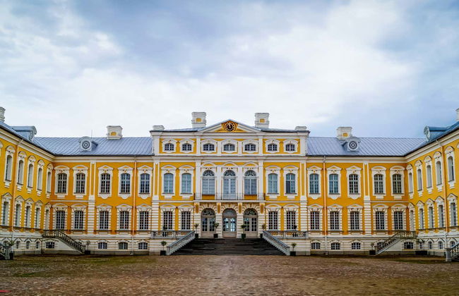 Hill of Crosses, Rundāle Palace & Bauska Castle Day Trip - Foto 3