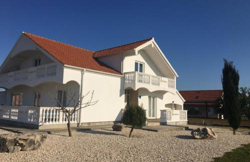 Villa Zerava Nin - Photo 2