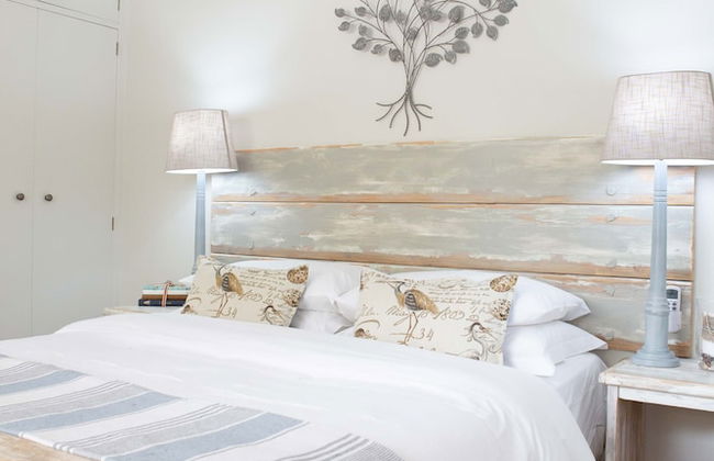 Theebos Anneline's Self Catering Apartments - Photo 6