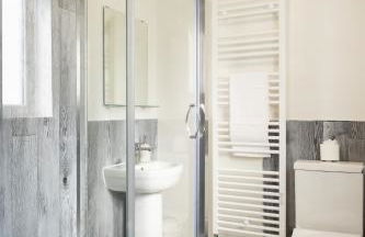 Cotswolds-Stroud-Large 5 Bedroom Home-Pool Table-Sleeps 10-Work or Leisure - Foto 19