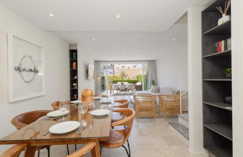 Townhouse in first line beach, Bahia de Marbella, Marbella - Photo 23