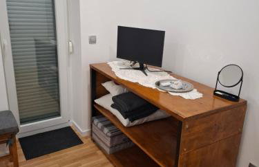 GAG Apartment in TRAM zone with FREE PARKING in front of the house - Photo 40