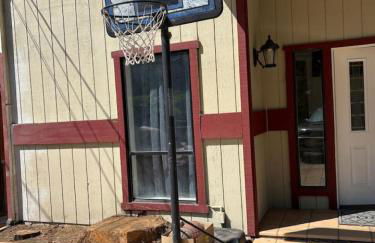 Newly Renovated Lakefront with Dock - Foto 46