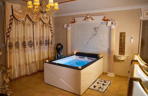 Le Petit Versailles - Foto 3