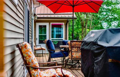 Spacious 5 Bedroom Cabin with Riverview & Black Lake Access - Foto 18