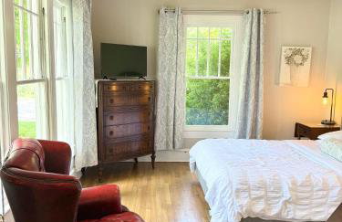 Downtown Gem- Walking Distance to Newton Square - Photo 30