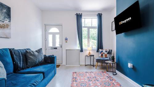 Spacious 3-bed home in Nantwich by 53 Degrees Property - Amazing location, Ideal for Groups - Sleeps 6 - Foto 4